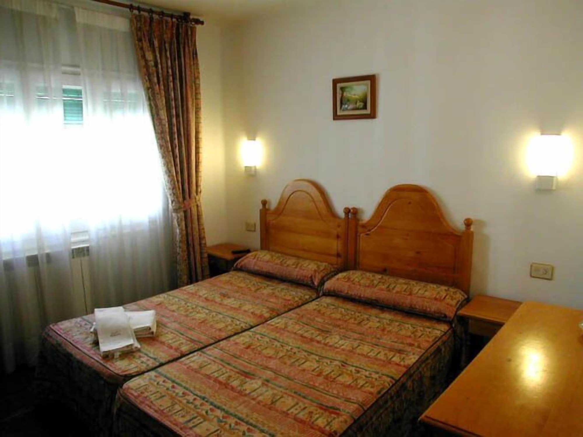 Apartamentos Gabarre Broto Buitenkant foto